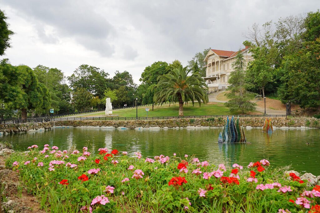 Emirgan Korusu'nda düzenlenen park konseri