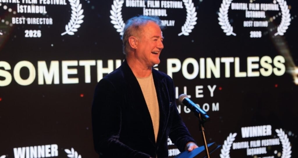 Owen Teale İstanbul'da ödül aldı
